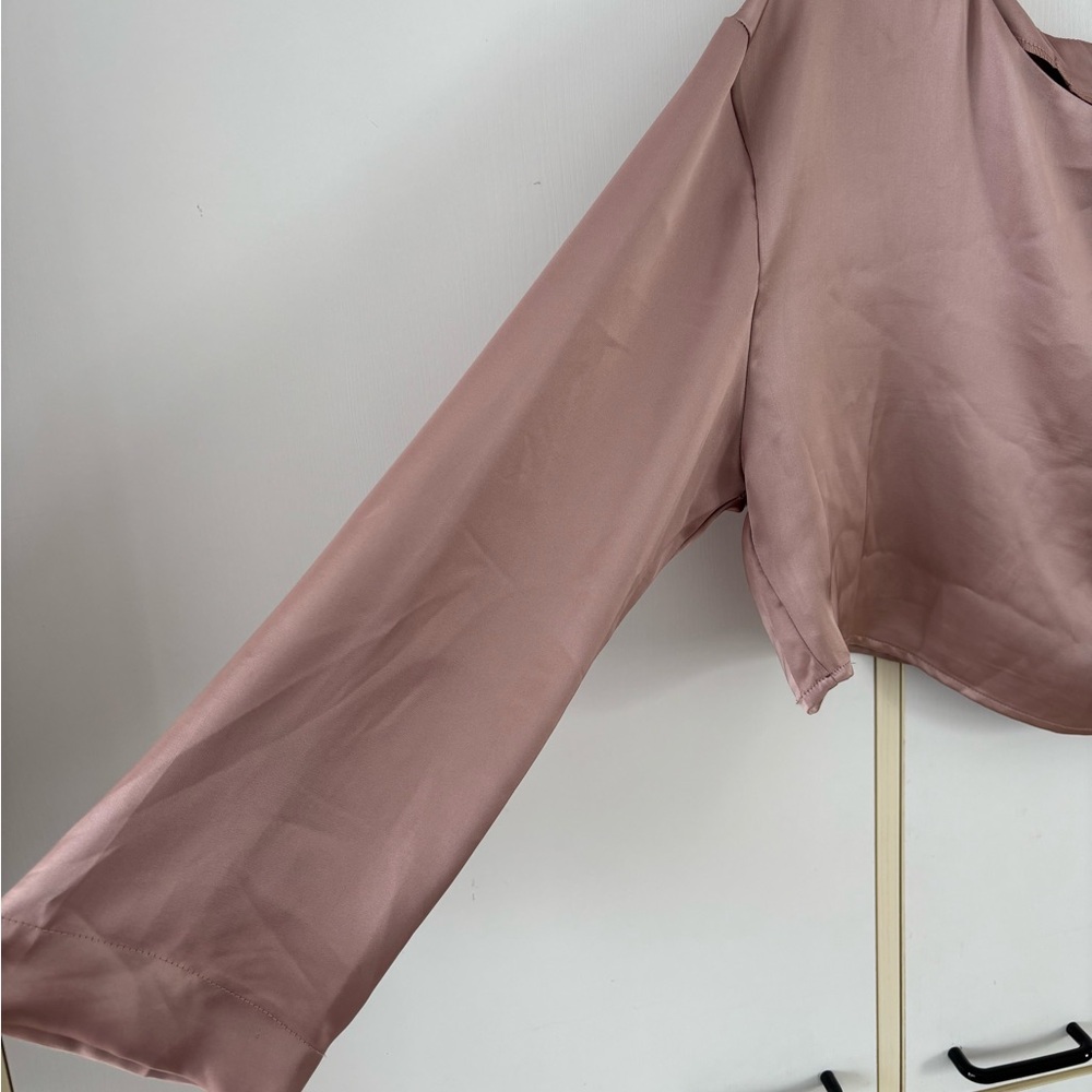 Dynamite Dusty Rose Satin Crop Blouse Coquette Minimalist Large Feminine Soft - Picture 4 of 9